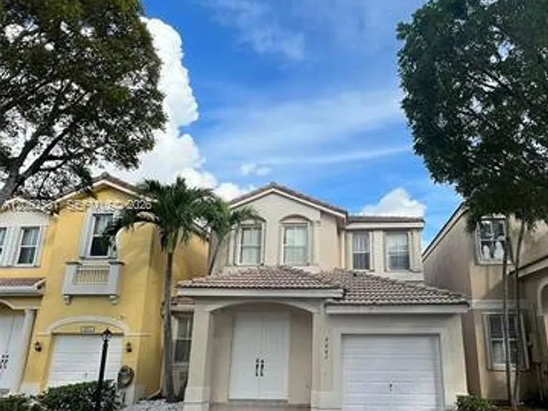 4847 NW 108th Ct #4847 — Photo 2