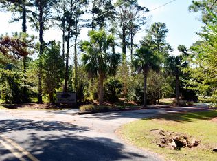 60 Seaside Plantation Ln, Edisto Island, SC 29438