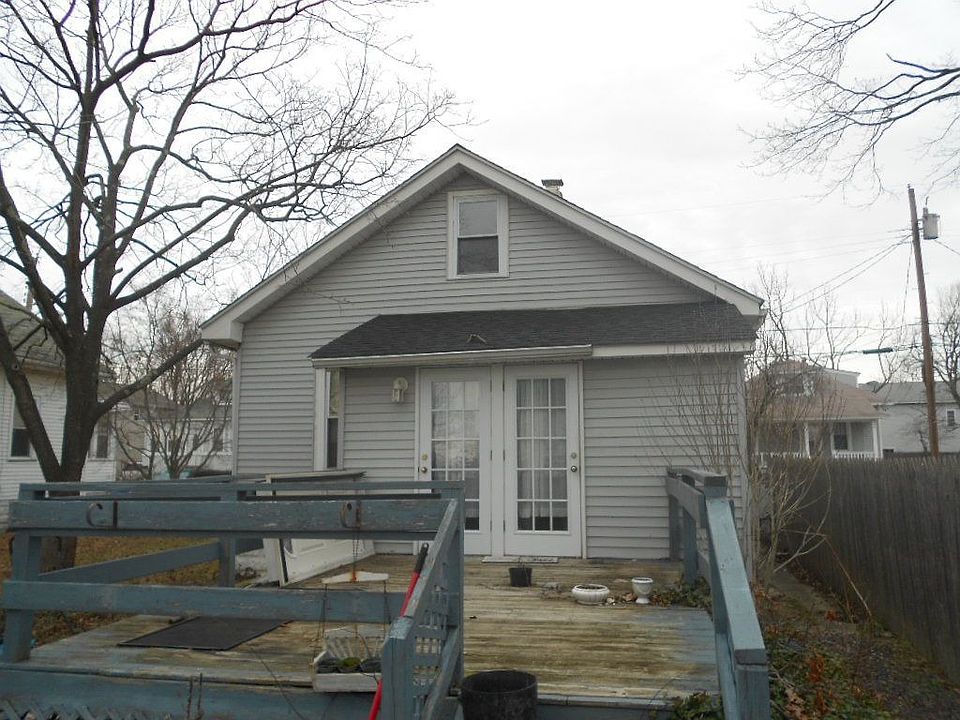 2nd image of 127 Brighton Ave