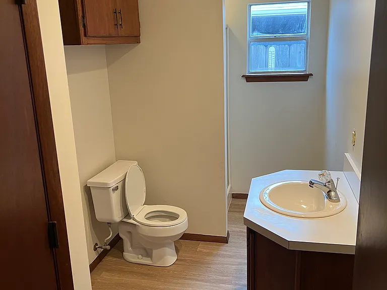 2914 W Pine Ave — Photo 4