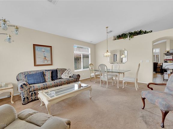 5th image of 1117 Fan Coral Ave