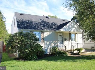 42 Stratford Ave, Trenton, NJ 08618