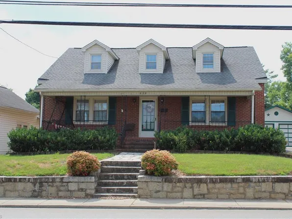 322 Rockford St, Mount Airy, NC 27030
