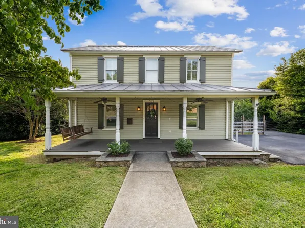 703 Dranesville Rd, Herndon, VA 20170