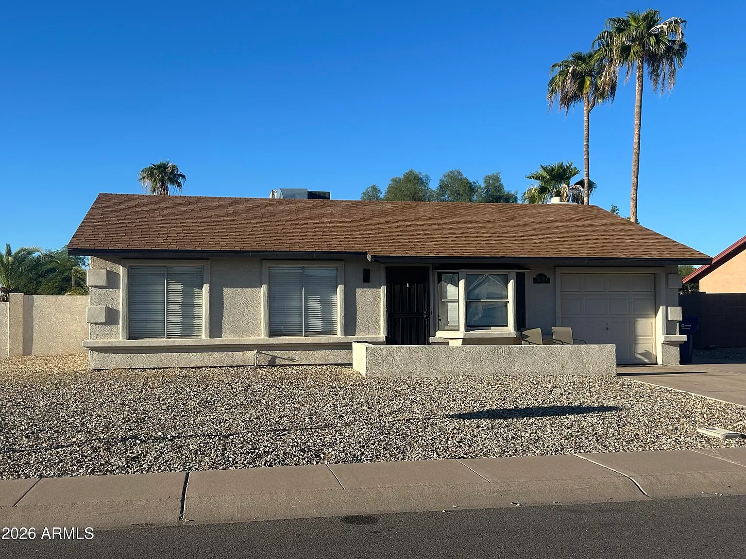 3 bed, 2.0 bath, 1216 sqft, $2,200 — Photo 2