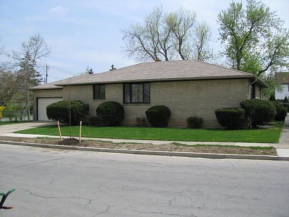 2nd image of 257 Ivyhurst Cir
