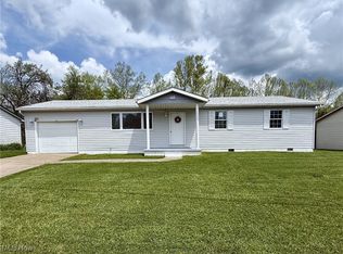 32 Ash Cir, Davisville, WV 26142