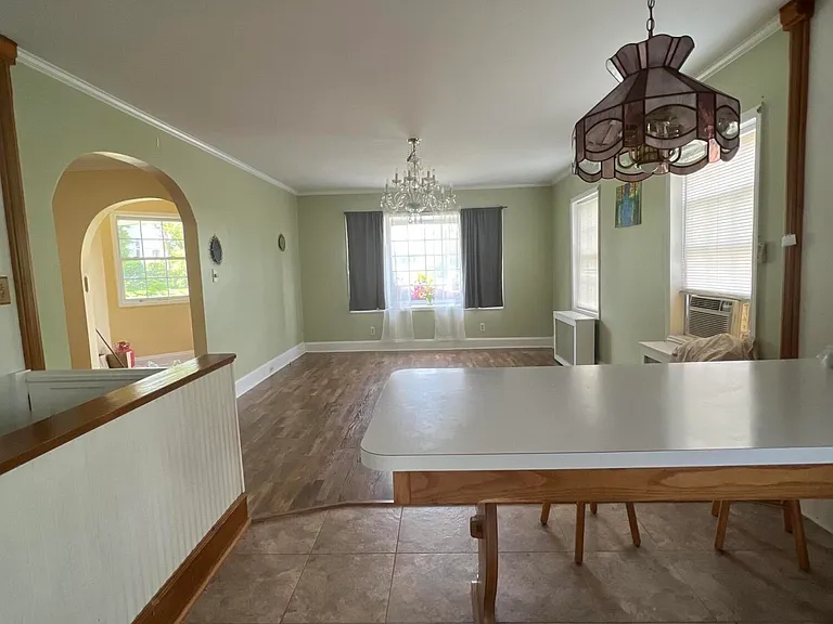 9 Berg Ave — Photo 7