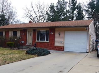 2012 E Sugnet Rd, Midland, MI 48642