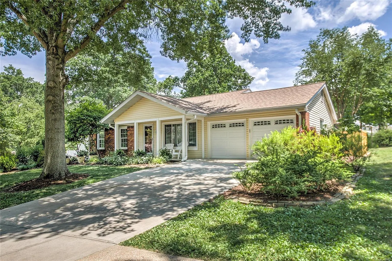 808 Garonne Dr photo 1