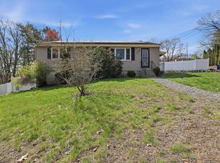 32 Malburn St, Leominster, MA 01453