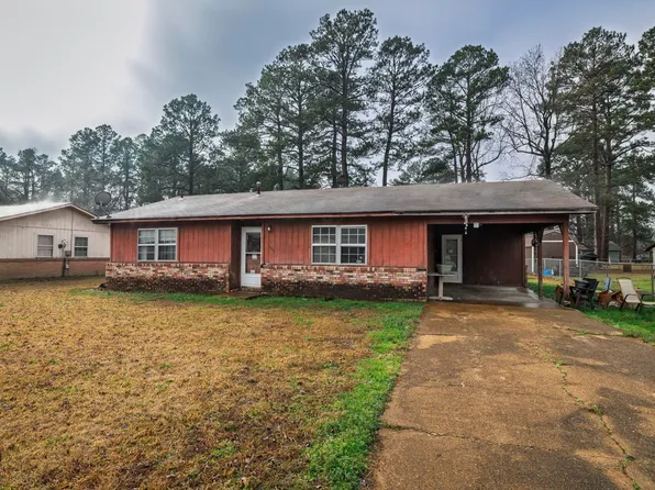 505 Meadowbrook Dr, Gurdon, AR 71743