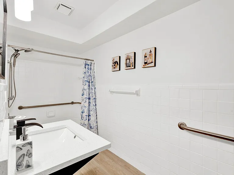 20745 Saint Francis St — Photo 16