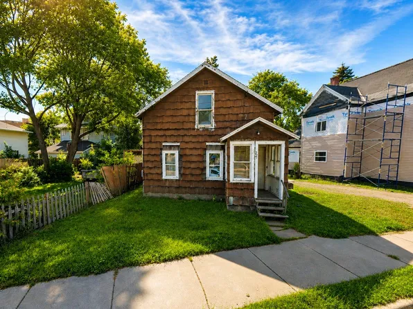 227 Arlington St, Sault Sainte Marie, MI 49783