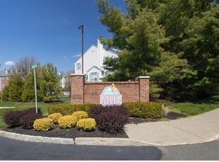 67 Meadow Ln, Nanuet, NY 10954