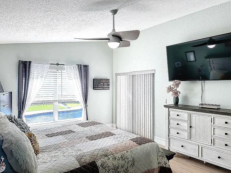 15072 Corby Ct — Photo 5