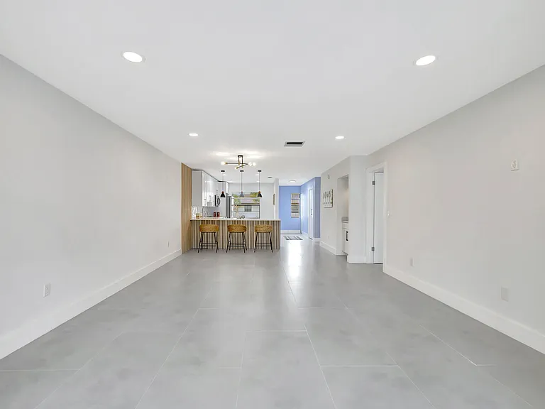7898 Eastlake Dr #7D — Photo 19