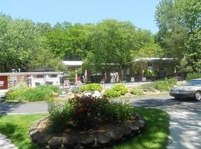 2nd image of 1225 Island Dr APT 102
