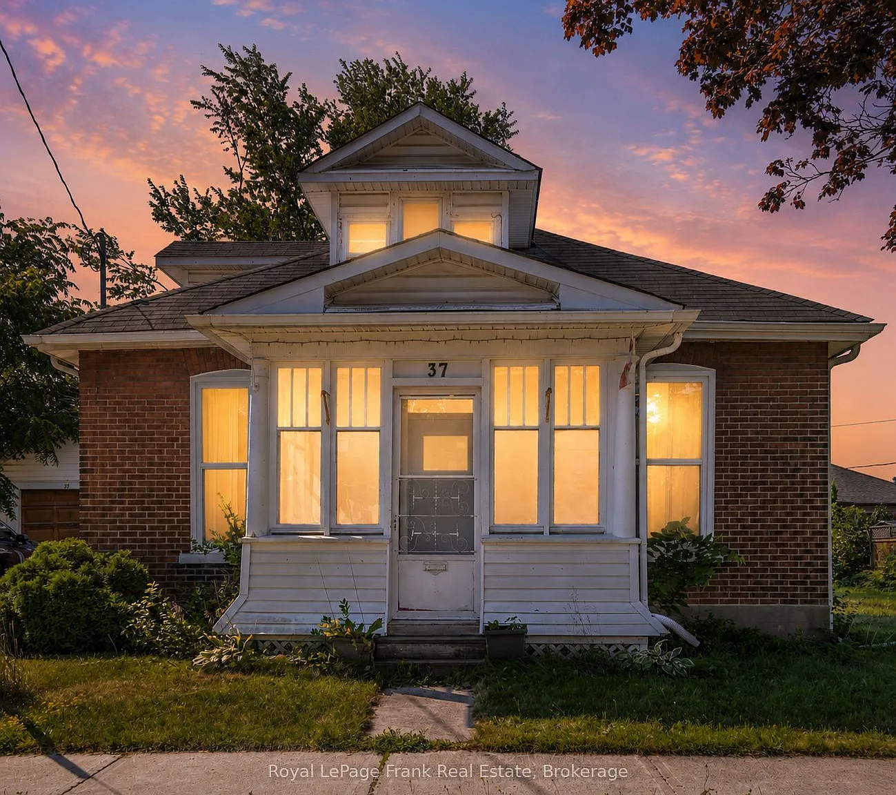 3 bed, $2,350 — Photo 1