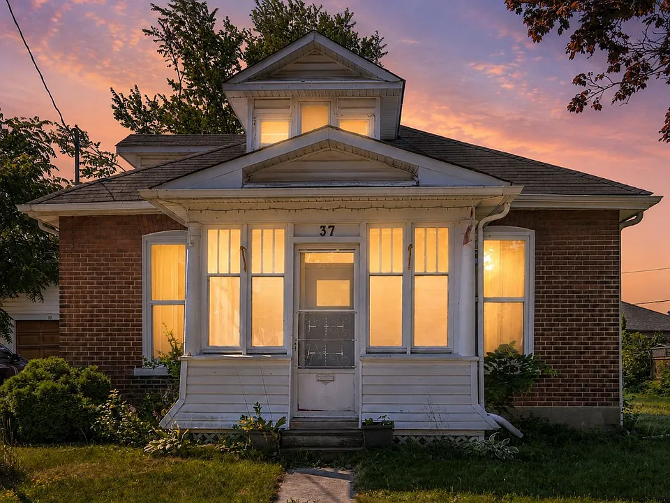 37 Durham St W