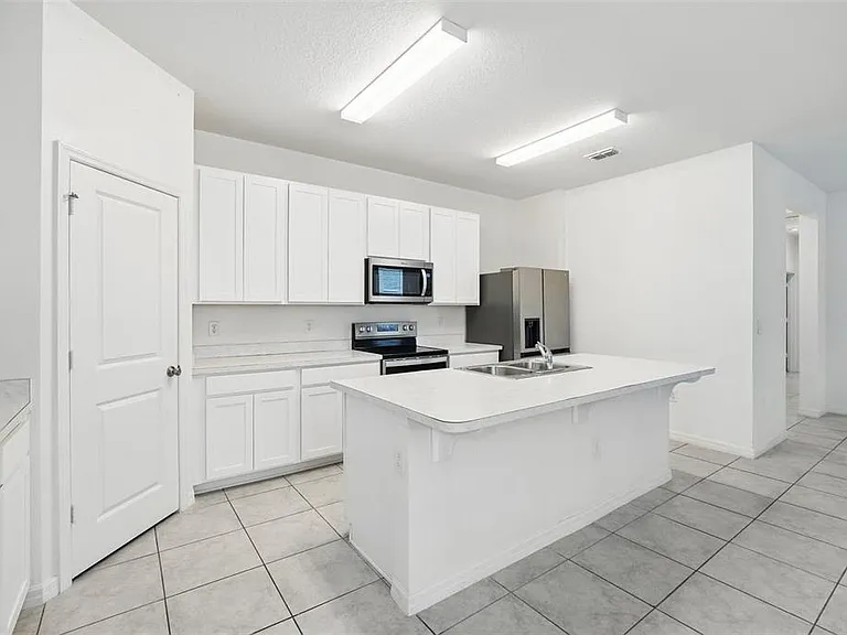 1187 Papaya Cir — Photo 15