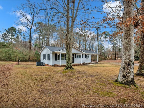 3rd image of 882 Middle Rd