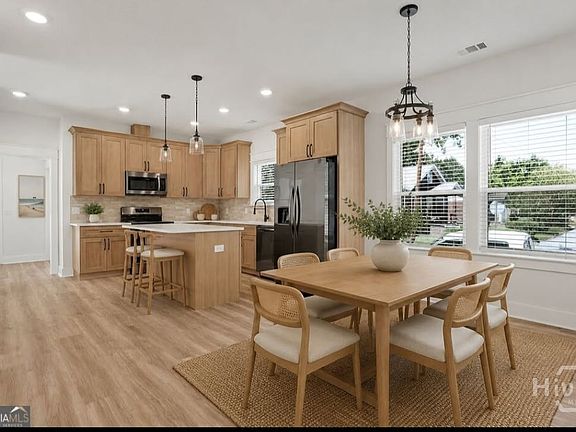 3rd image of 1005 E 35th St