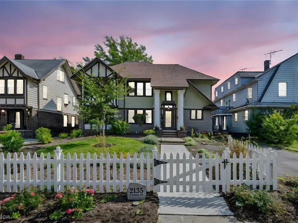 2135 Coventry Rd, Cleveland Heights, OH 44118