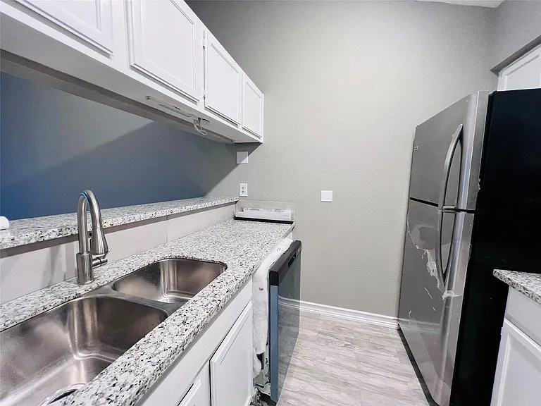 2121 El Paseo St #2204 — Photo 6