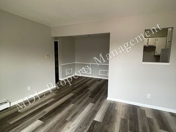 4th image of 3121 Southfield Dr #11