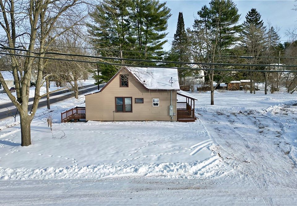 1st image of 302 21st Avenue E