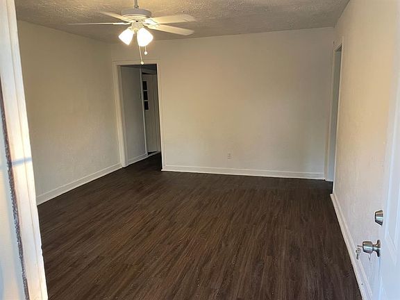 3rd image of 5225 Anzio Rd