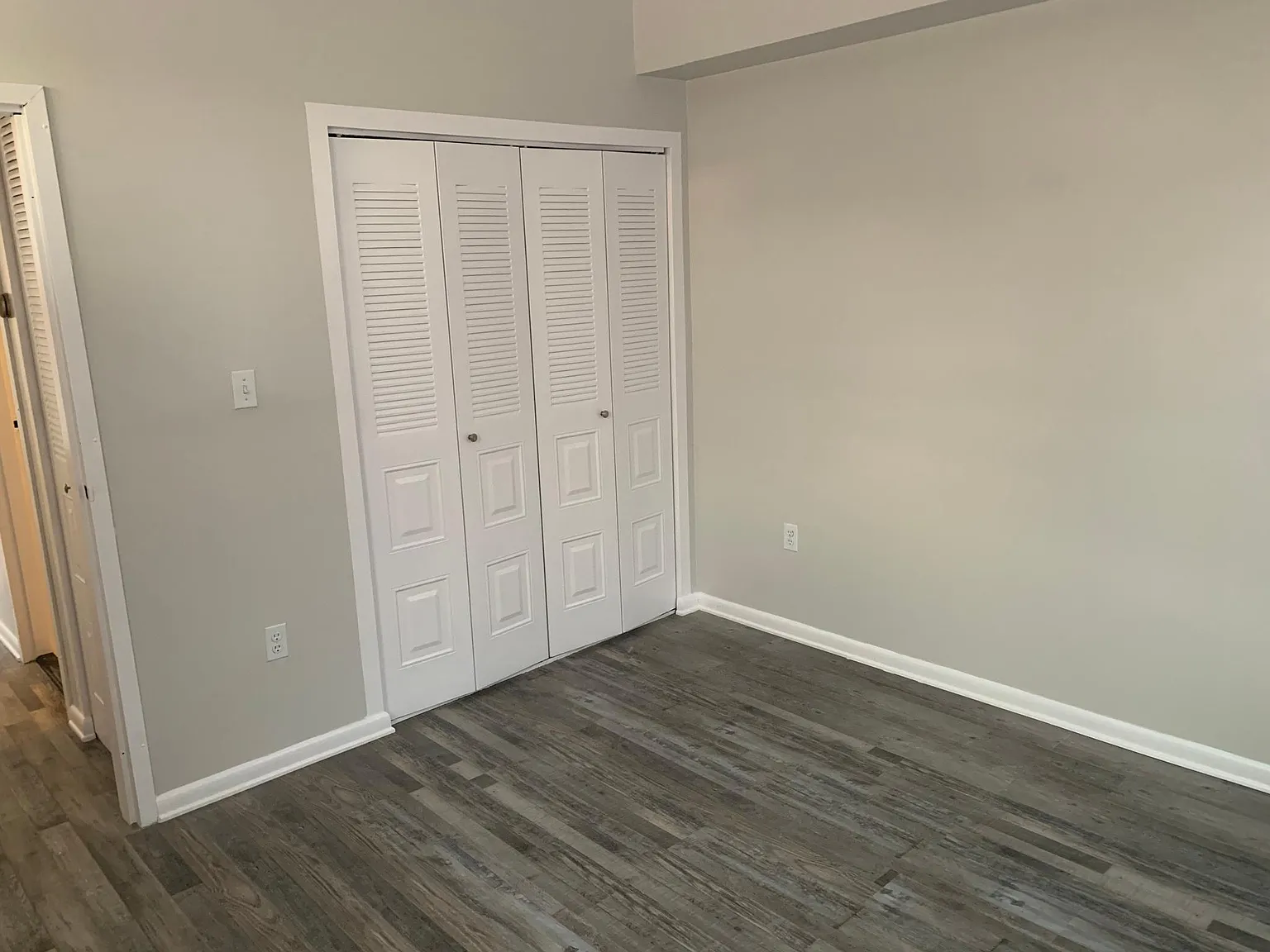 7104 Hudson Ave — Photo 4