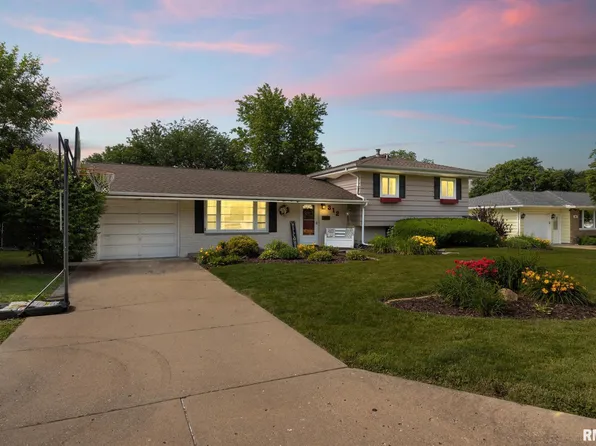 312 E Fernwood St, Morton, IL 61550
