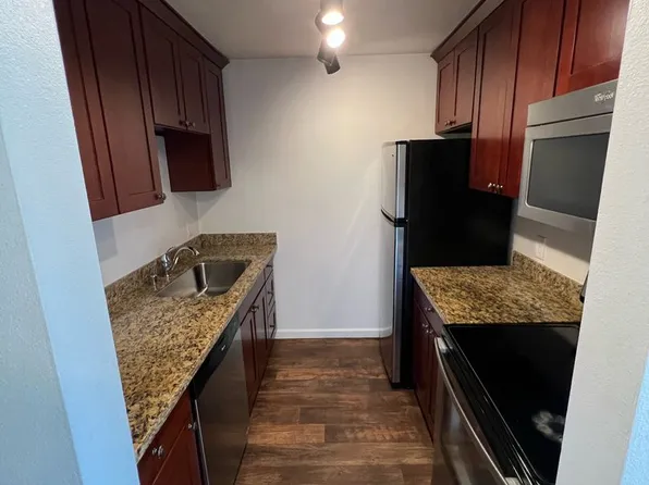 Alexandra Apartments, 2834 15th Ave W APT 202, Seattle, WA 98119