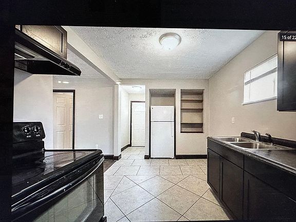 5th image of 3632 Crescent Ave