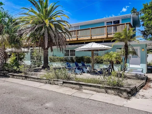 104 29th St #3, Holmes Beach, FL 34217