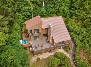 12 Bray Ct, Pelham, MA 01002