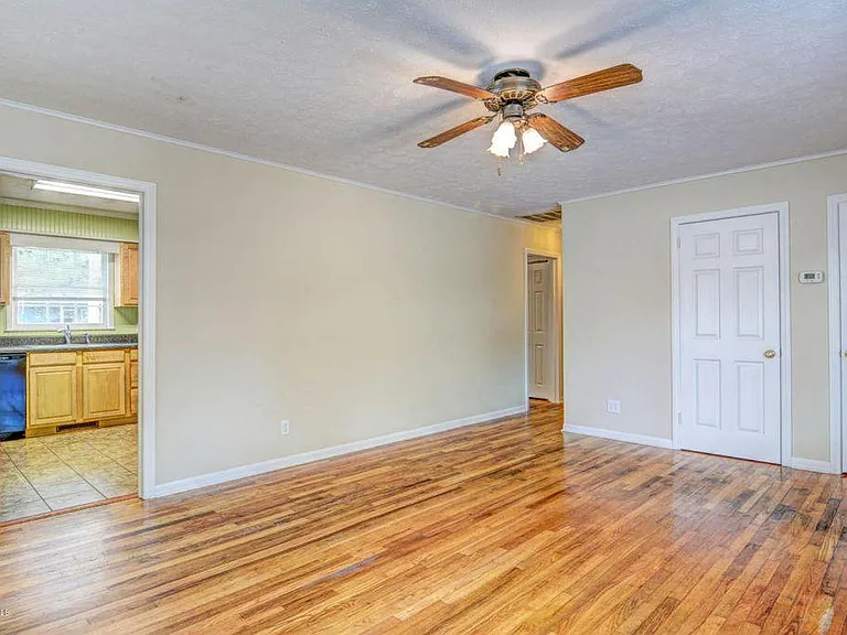 5333 Ridgewood Heights Dr — Photo 5