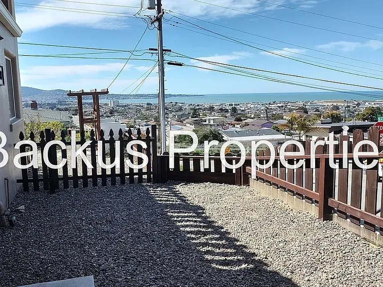 1580 Wanda Ave #A — Photo 4
