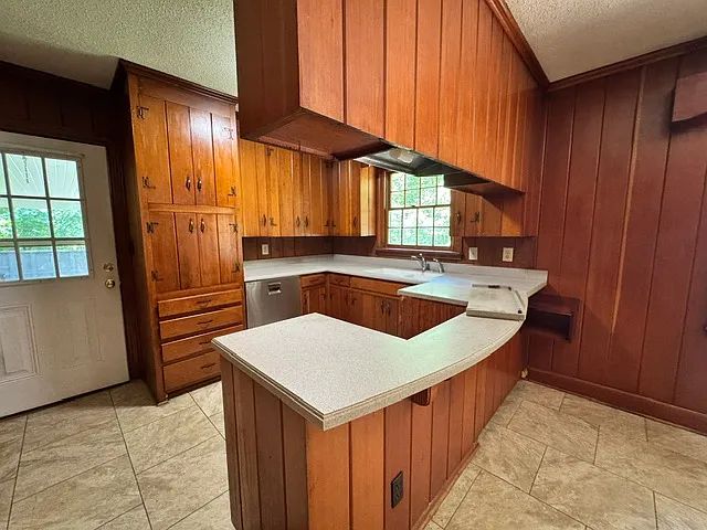 1715 Jonestown Rd — Photo 6