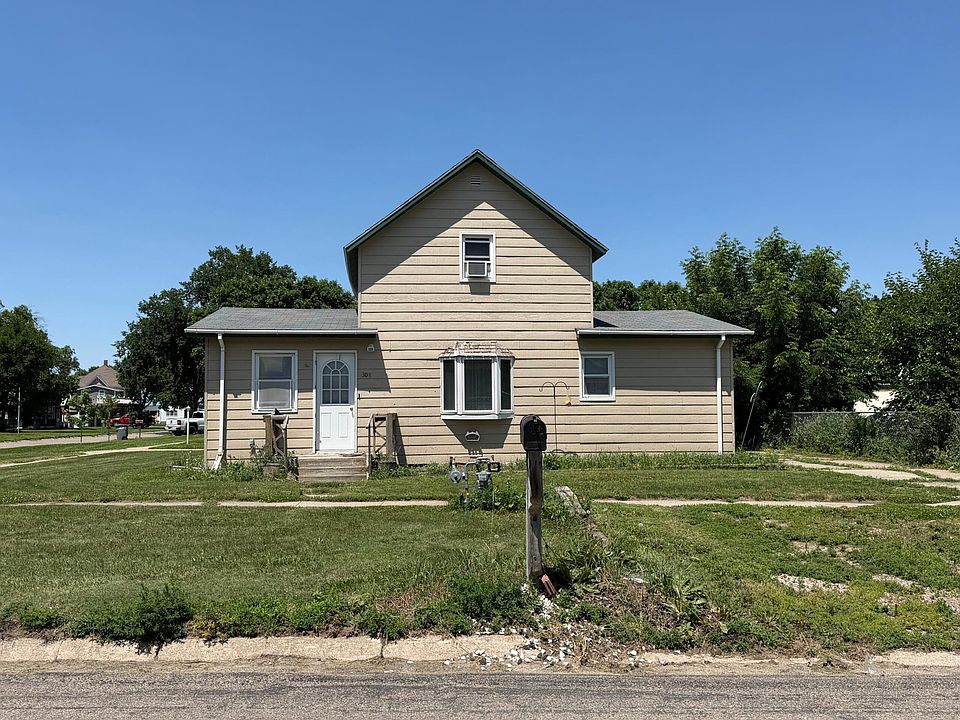 1st image of 308 E 1st St
