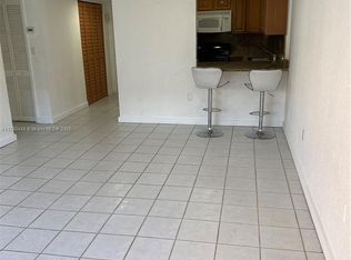 1300 W 47th Pl APT 118, Hialeah, FL 33012