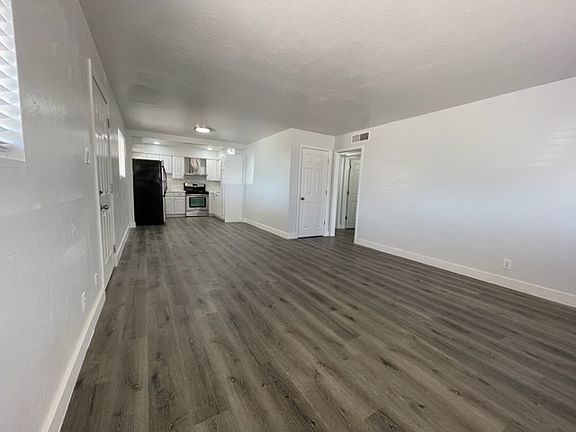2nd image of 946 W Monterosa St #1