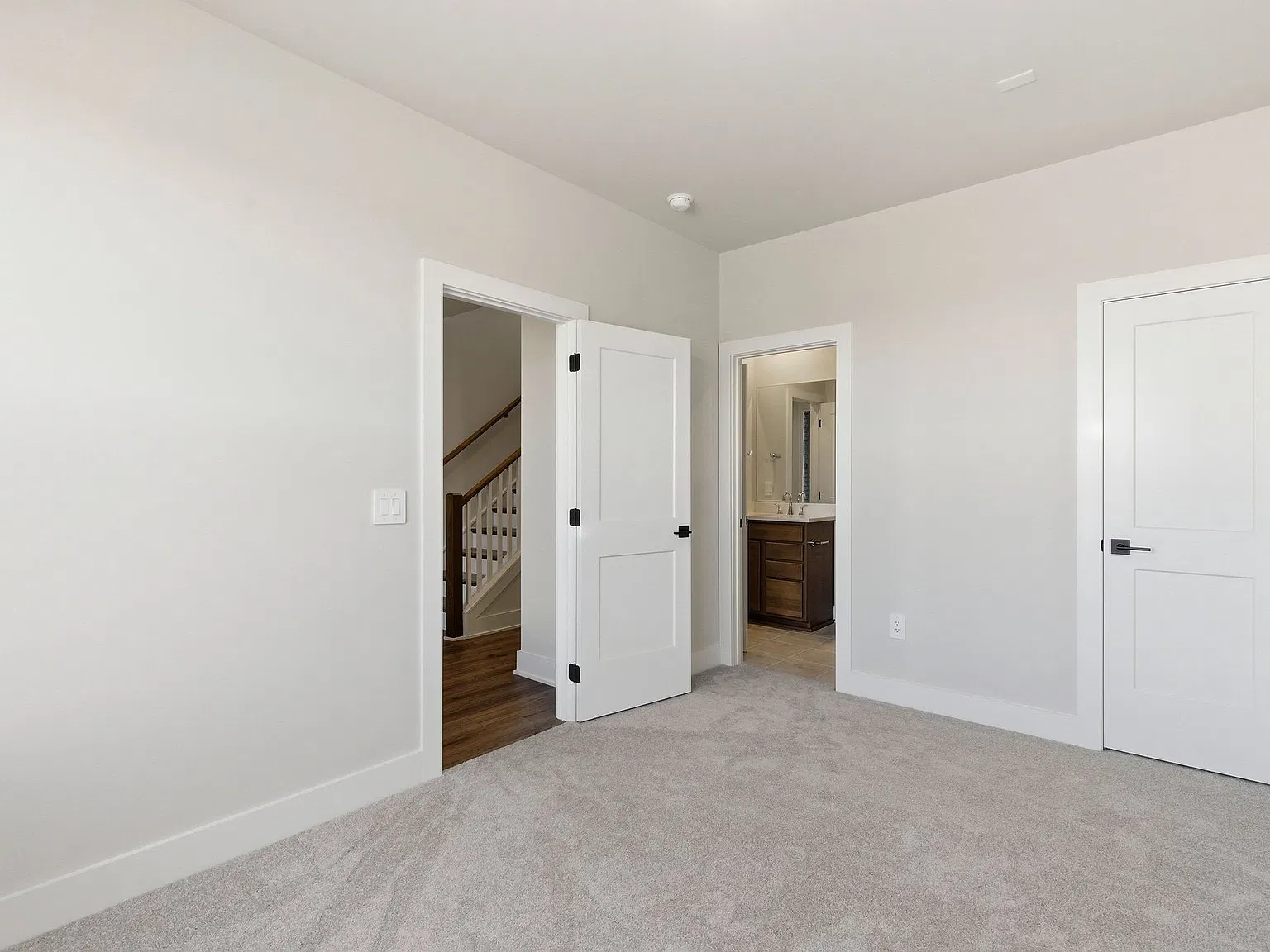 4 bed, 3.5 bath, 1876 sqft, $2,700 — Photo 4