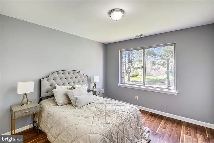 324 W Deer Park Rd — Photo 21
