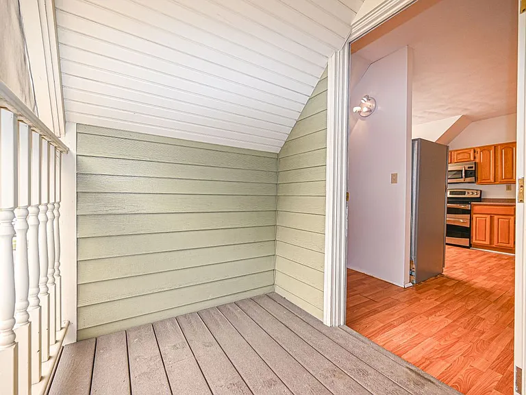 55B Bay St — Photo 20