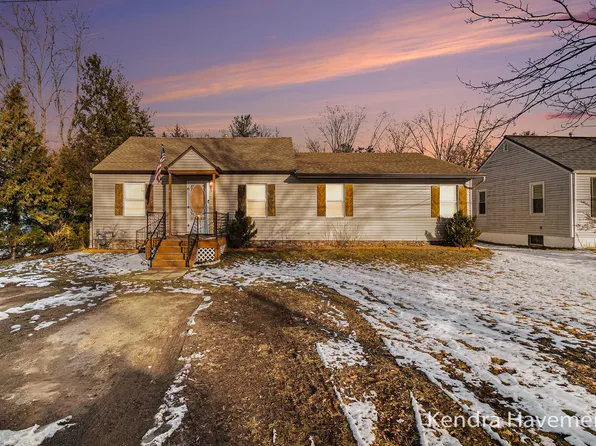 530 Park St, Wayland, MI 49348