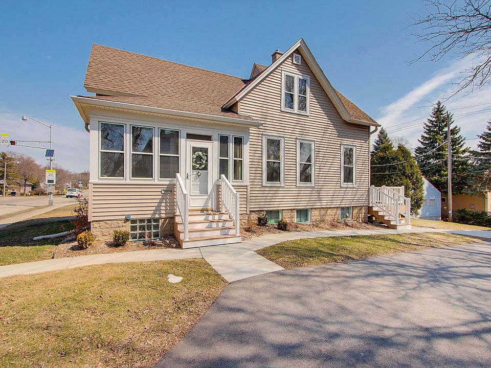 1st image of 2432 N Wauwatosa Ave
