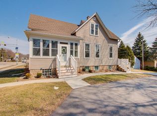 2432 N Wauwatosa Ave, Wauwatosa, WI 53213